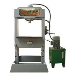 300噸龍門液壓機(jī) 眾鑫機(jī)械助力工業(yè)高效生產(chǎn)